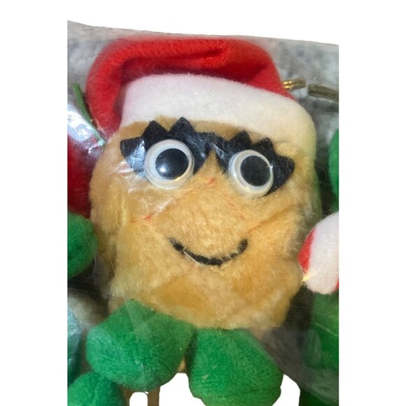 Del Monte YUMKINS Christmas Ornaments Set of 6 Fruits & Vegetables 1991 - Picture 7 of 13